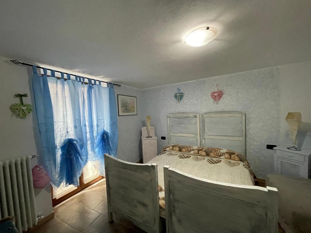 La Casa Di Pucci Nel Borgo Affrescato Di Parlasco Cortenova Exterior photo