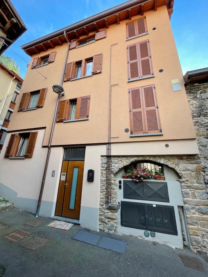 La Casa Di Pucci Nel Borgo Affrescato Di Parlasco Cortenova Exterior photo
